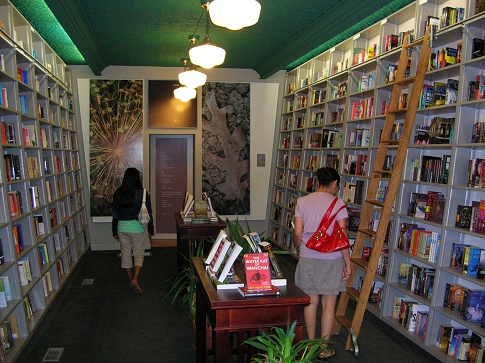 BOUTIQUES, BOOKS & BAKERIES