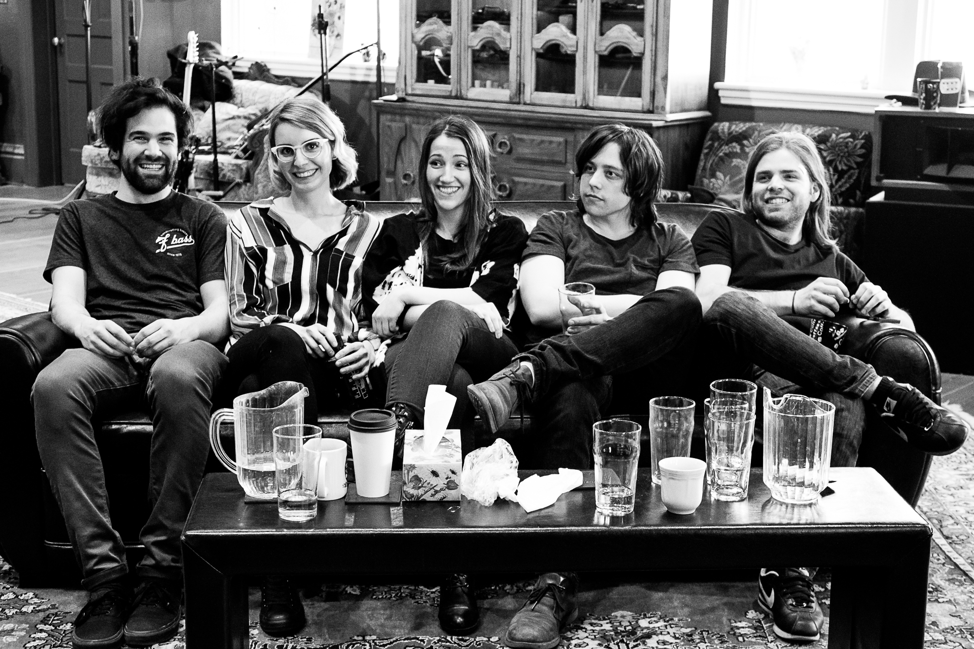 PREMIERE: ELSEE - "Eggshells"